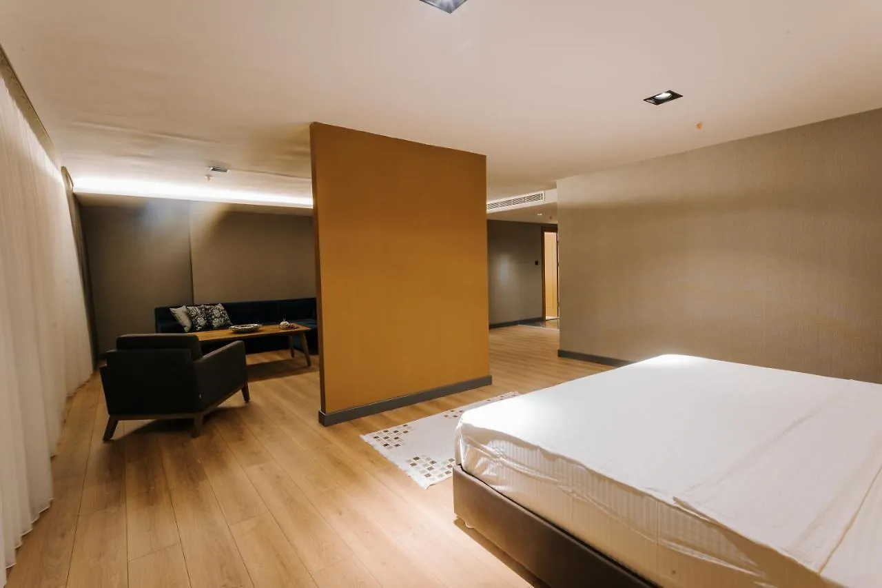 Bed & Breakfast Beyaz Butik Otel Pelitli  Turkey
